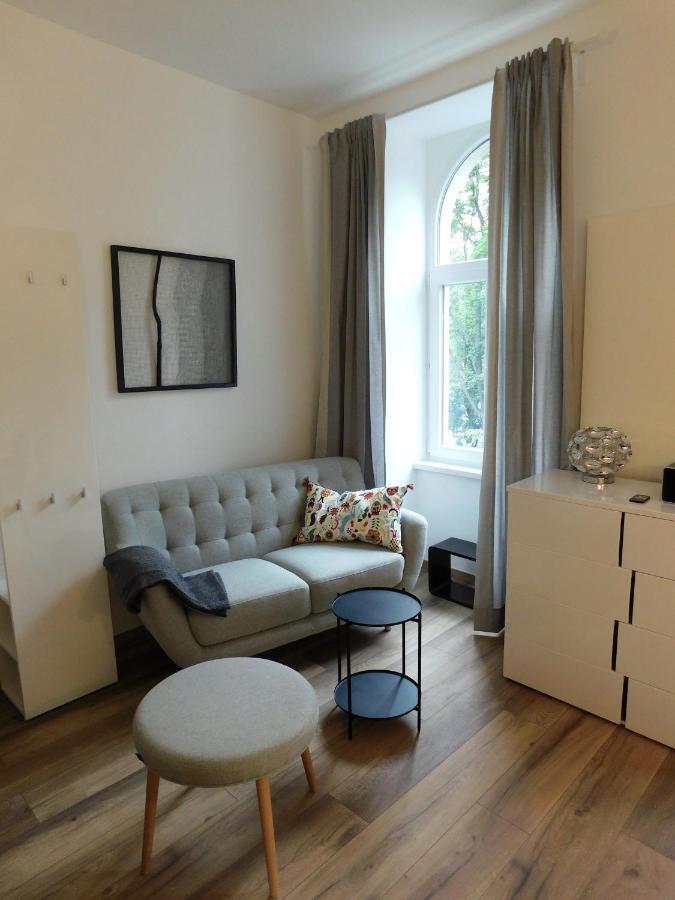 Max, Ruhige Sonnige Wohnung In Praternaehe Vienna Exterior photo