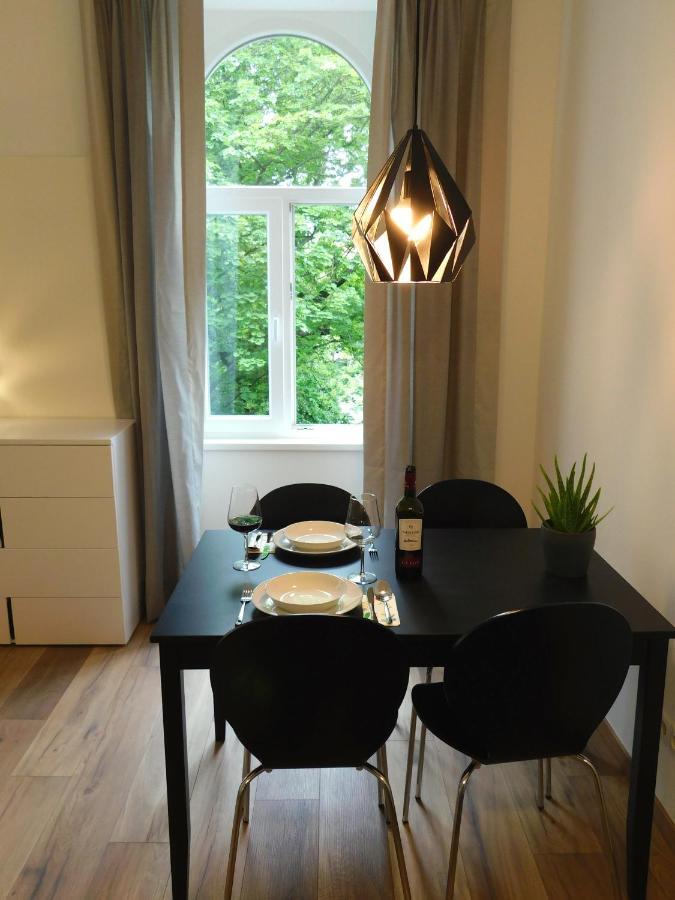 Max, Ruhige Sonnige Wohnung In Praternaehe Vienna Exterior photo