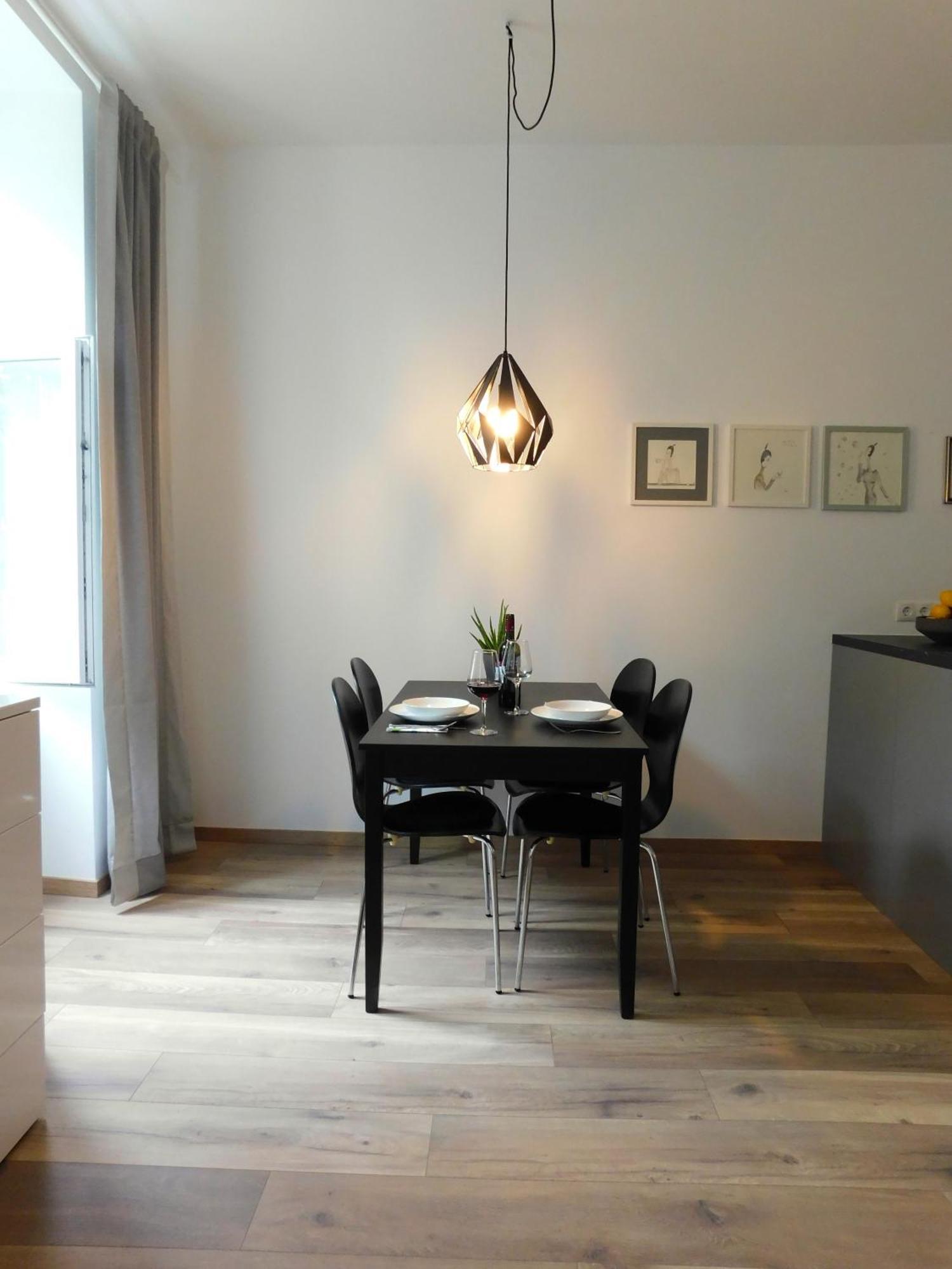 Max, Ruhige Sonnige Wohnung In Praternaehe Vienna Exterior photo
